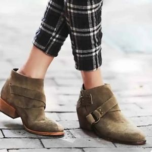 Free People Tortuga Snakeskin Suede Ankle Boots Size 41